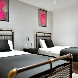Livermore Loft , Swansea United Kingdom